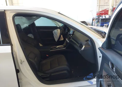 2022 Honda Accord Sport 2.0T z USA, uszkodzony, nr VIN 1HGCV2F39NA010461